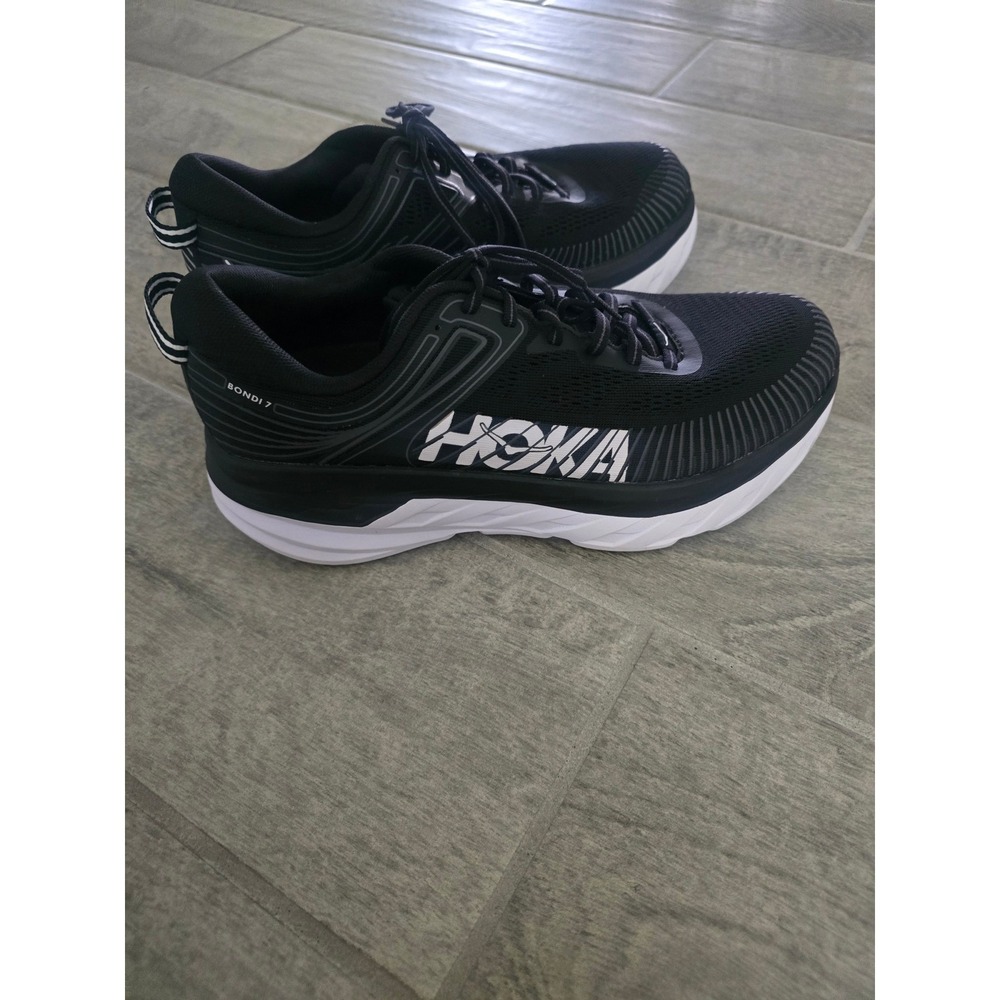 Hoka One One Bondi 7 Wide Black White Running Shoes Womens 9D